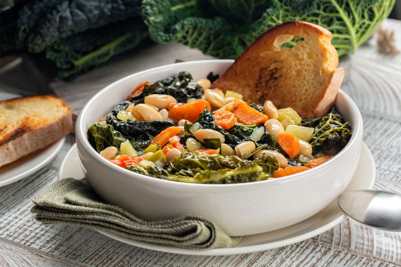 piatto di ribollita toscana