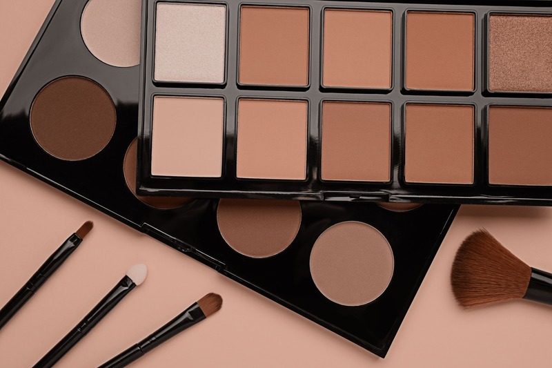 mocha mousse make up